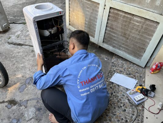 Sửa Máy Nước Uống Nóng Lạnh Kitchenlux