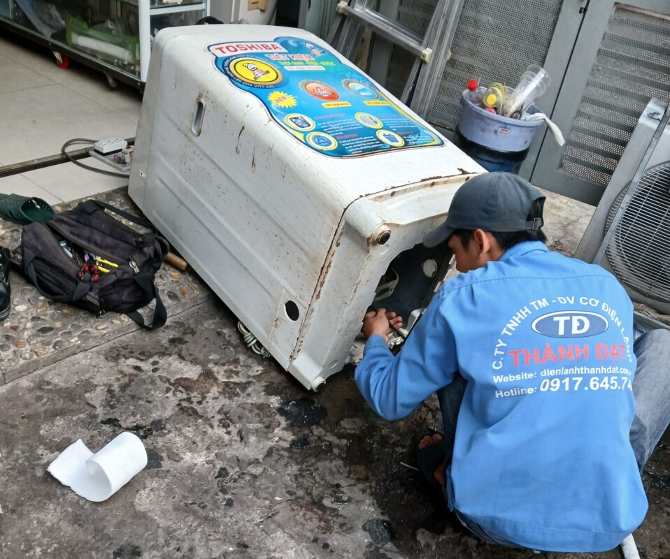 Sửa Máy Giặt Toshiba Cửa Ngang