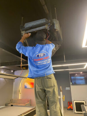 Dịch vụ vệ sinh máy lạnh âm trần quận Tân Bình
