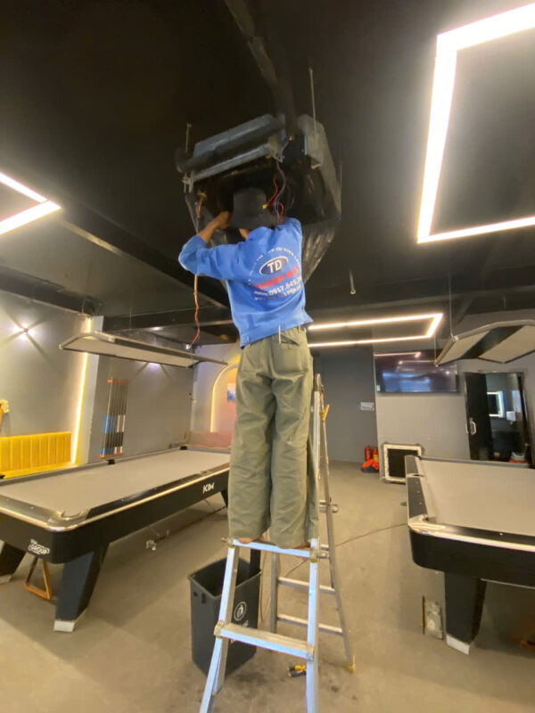 dịch vụ vệ sinh máy lạnh âm trần quận Bình Thạnh